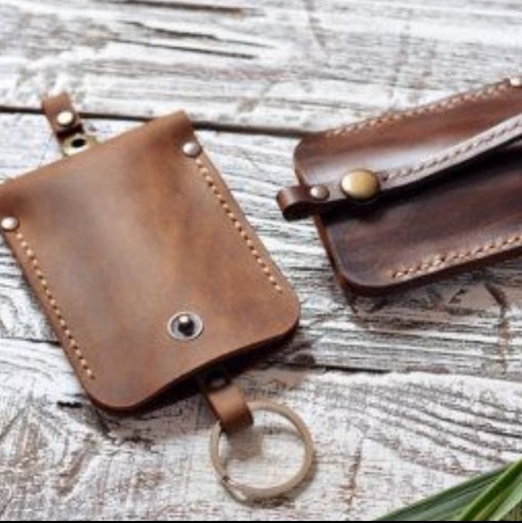 Ключница из кожи